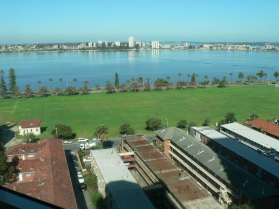 Affordable & Comfortable Apartment On Langley Park Perth Eksteriør bilde